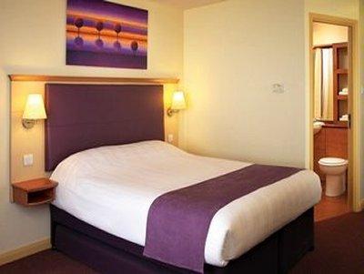 Premier Manchester Airport Runger Lane North Hotel Hale (Greater Manchester)