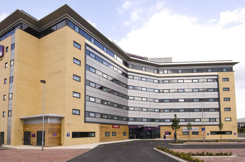 Premier Manchester Airport Runger Lane North Hale (Greater Manchester)